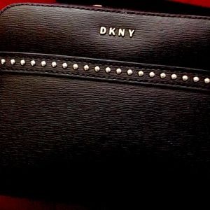Dkny purse